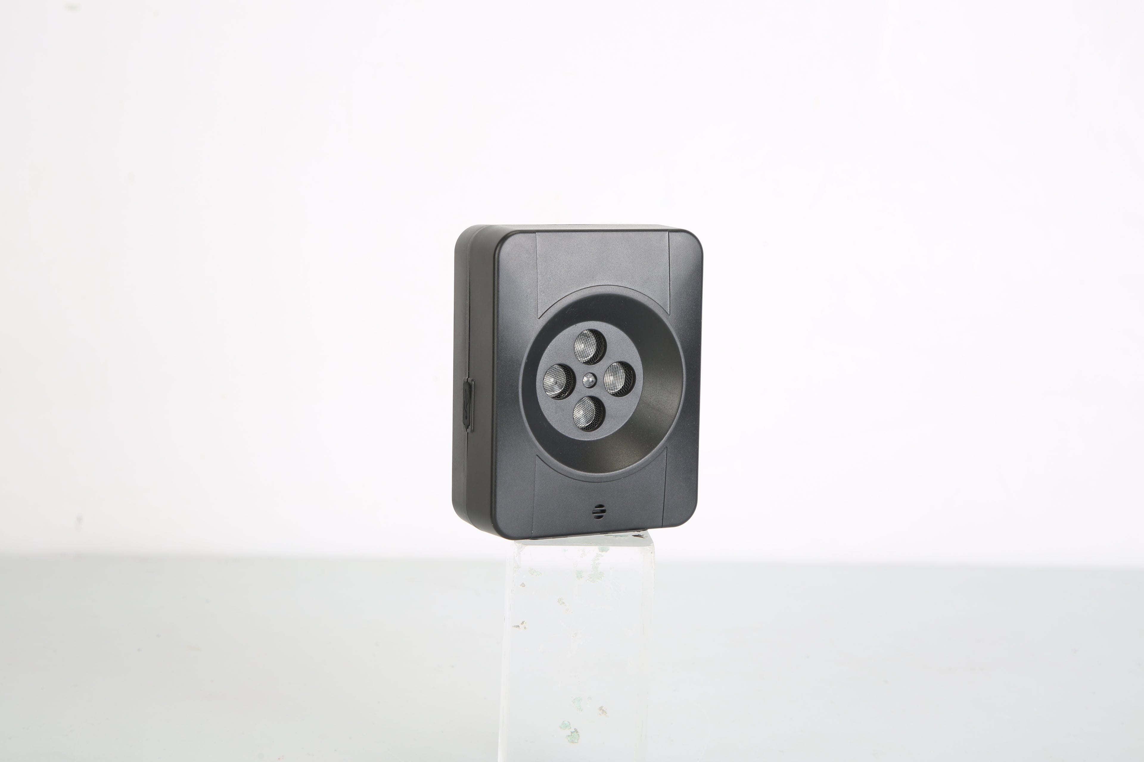 1Pc Ultrasonic Anti Barking Device Indoor Outdoor Dog Bark Control With 3 Frequency Levels Max 32.8Feet Sensing Distance For Most Dog Sizes